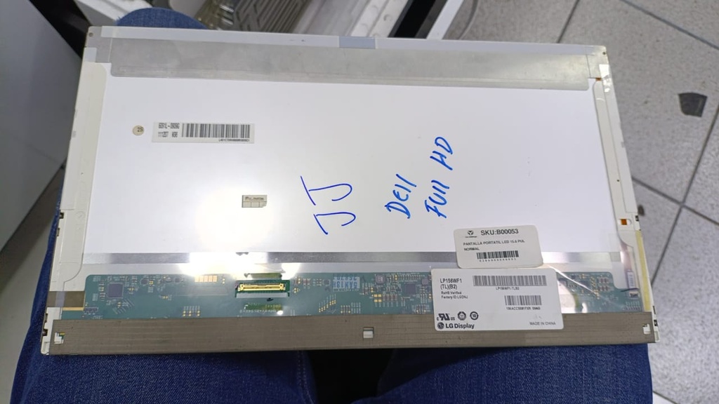 PANTALLA PORTATIL LED 15.6 PUL 40 PINES NORMAL